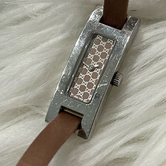 GUCCI Petite SS Peach G-Dial Canvas Strap Women's Watch 3900L-23970 - Picture 4 of 5